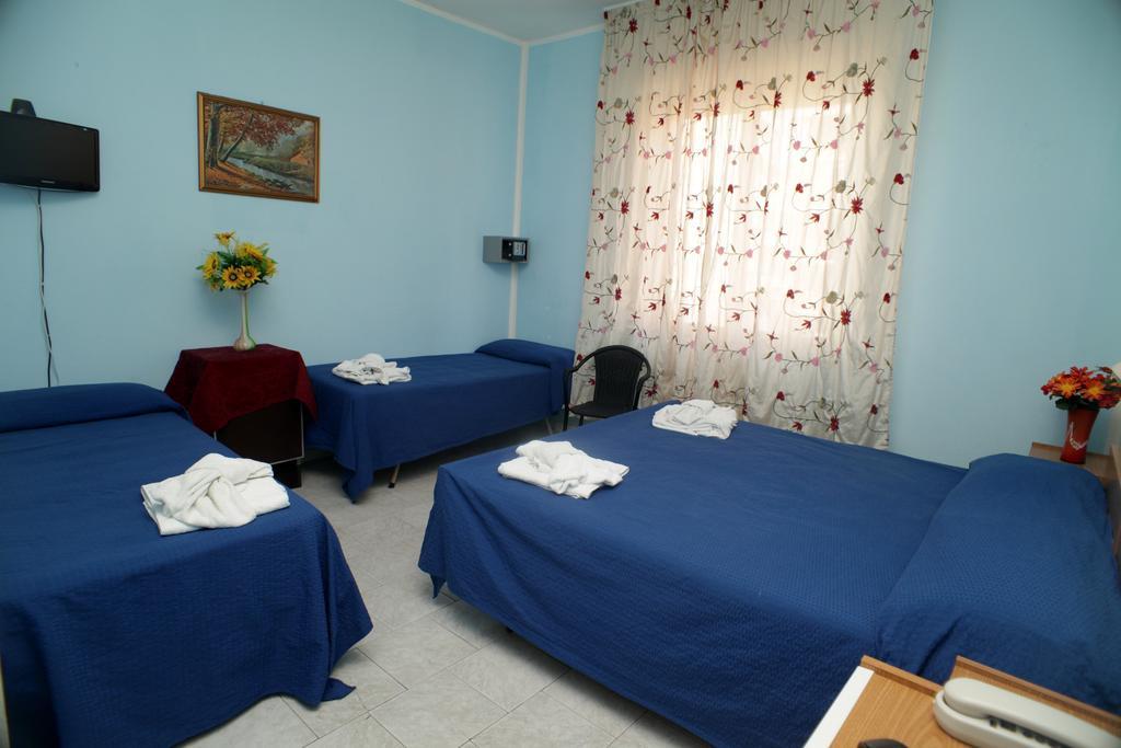 Hotel Saxon Rimini Rum bild