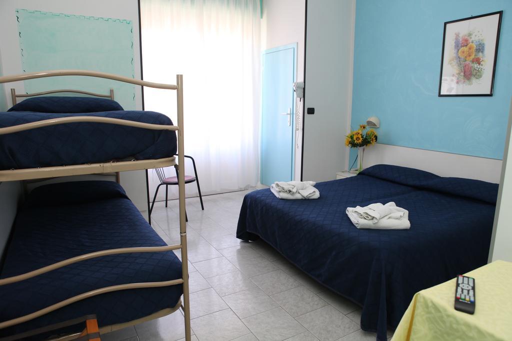 Hotel Saxon Rimini Rum bild